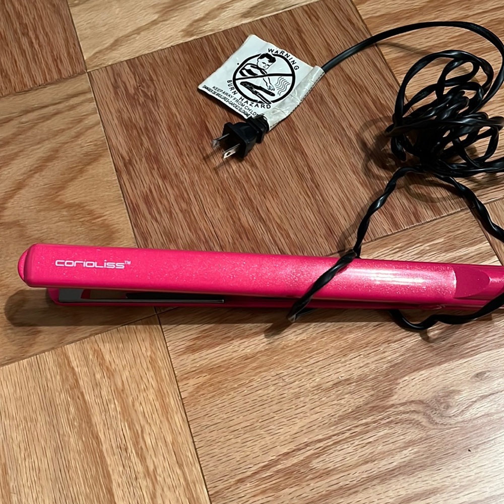 Flat hair iron